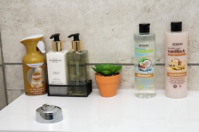 Corby-2 Bedroom-1bathroom-parking - Upto 5 Guests