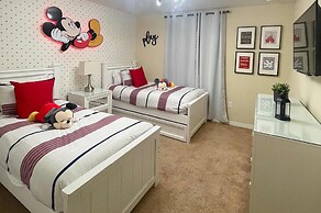 Upstay Family Home w Private Pool Resort Access