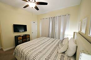 Upstay Family Home w Private Pool Resort Access