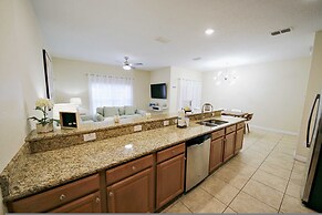 Upstay Family Home w Private Pool Resort Access