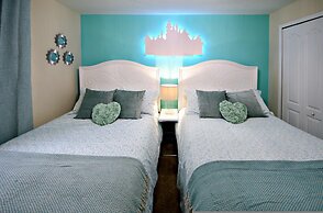 Upstay Family Home w Private Pool Resort Access