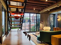 w Prestigious Duplex w Perfect Deco in Poblado