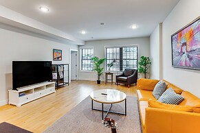 Walk to Journal Square: Modern Apt ~ 4 Mi to Nyc!