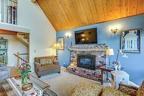 Lakefront Home w/ Fire Pit, Dock in Kent!