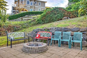 Lakefront Home w/ Fire Pit, Dock in Kent!