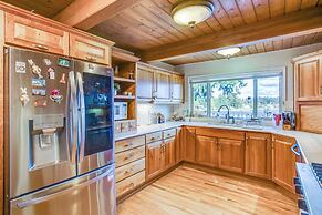 Lakefront Home w/ Fire Pit, Dock in Kent!