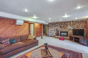 Lakefront Home w/ Fire Pit, Dock in Kent!