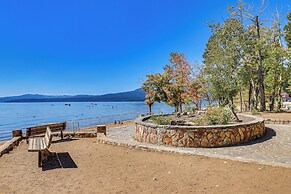 Family-friendly Lake Tahoe Home: 4 Blocks to Beach