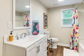 Downtown Heflin Cottage w/ Deck & Fire Pit!