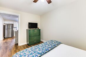 Downtown Heflin Cottage w/ Deck & Fire Pit!