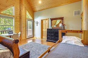 Secluded Iowa Home Near Hiking & Fishing!