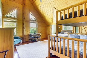 Secluded Iowa Home Near Hiking & Fishing!