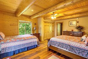 Secluded Iowa Home Near Hiking & Fishing!