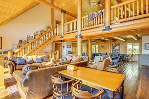 Secluded Iowa Home Near Hiking & Fishing!