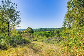 Secluded Iowa Home Near Hiking & Fishing!