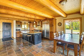 Secluded Iowa Home Near Hiking & Fishing!
