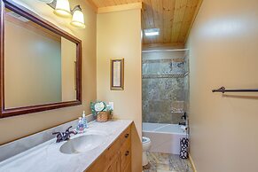 Secluded Iowa Home Near Hiking & Fishing!
