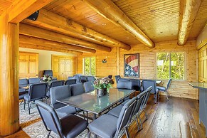 Secluded Iowa Home Near Hiking & Fishing!