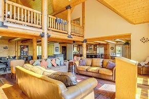 Secluded Iowa Home Near Hiking & Fishing!