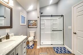 Near Kanawha River: Unique Renovated Home w/ Yard!