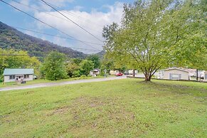 Near Kanawha River: Unique Renovated Home w/ Yard!