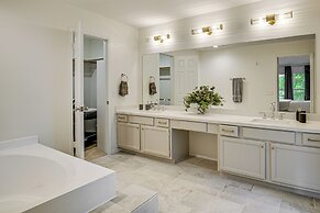 Family Home w/ Game Room & Deck in Spring!