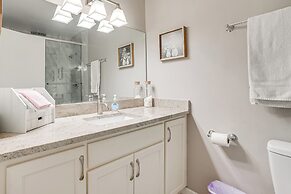 8 Mi to State Farm Stadium: Glendale Home w/ Grill