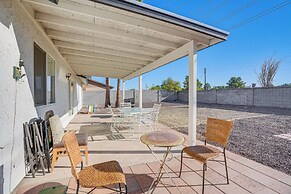 8 Mi to State Farm Stadium: Glendale Home w/ Grill