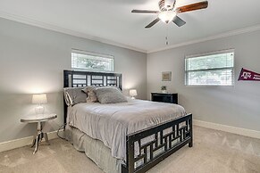 Walk to Texas A&m: College Station Home w/ Yard!
