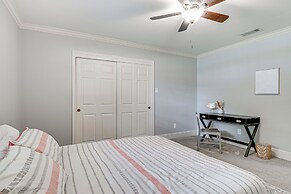 Walk to Texas A&m: College Station Home w/ Yard!