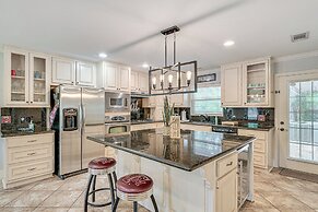 Walk to Texas A&m: College Station Home w/ Yard!