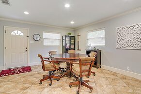 Walk to Texas A&m: College Station Home w/ Yard!