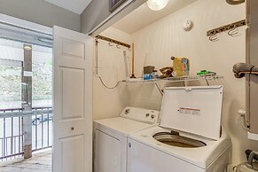 'lake It Easy' Waterfront Ozarks Condo w/ Balcony!