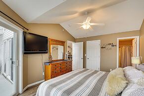 'lake It Easy' Waterfront Ozarks Condo w/ Balcony!