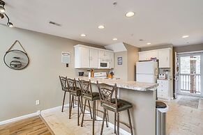 'lake It Easy' Waterfront Ozarks Condo w/ Balcony!