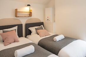 Host Stay Craddock Street