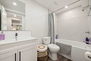 NEW Near Golf Yoga Classes Private Suite Wine