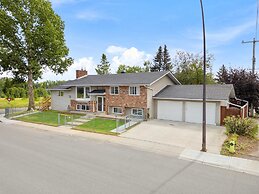 NEW Near Golf Yoga Classes Private Suite Wine