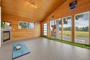 NEW Near Golf Yoga Classes Private Suite Wine