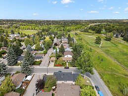 NEW Near Golf Yoga Classes Private Suite Wine