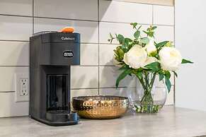 NEW Near Golf Yoga Classes Private Suite Wine