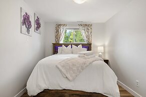 NEW Near Golf Yoga Classes Private Suite Wine