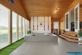 NEW Near Golf Yoga Classes Private Suite Wine