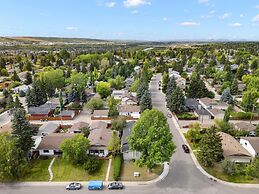 NEW Near Golf Yoga Classes Private Suite Wine