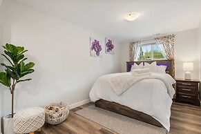 NEW Near Golf Yoga Classes Private Suite Wine