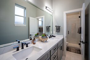 The Green Haus Luxxe Cabana Rooftop Retreat