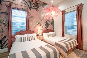 The Green Haus Luxxe Cabana Rooftop Retreat