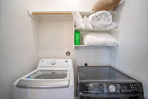 The Green Haus Luxxe Cabana Rooftop Retreat