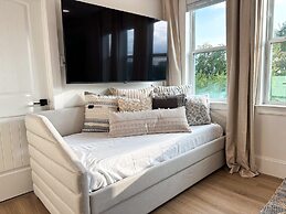 The Green Haus Luxxe Cabana Rooftop Retreat