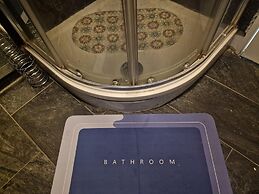 Milton Keynes Modern Retreat